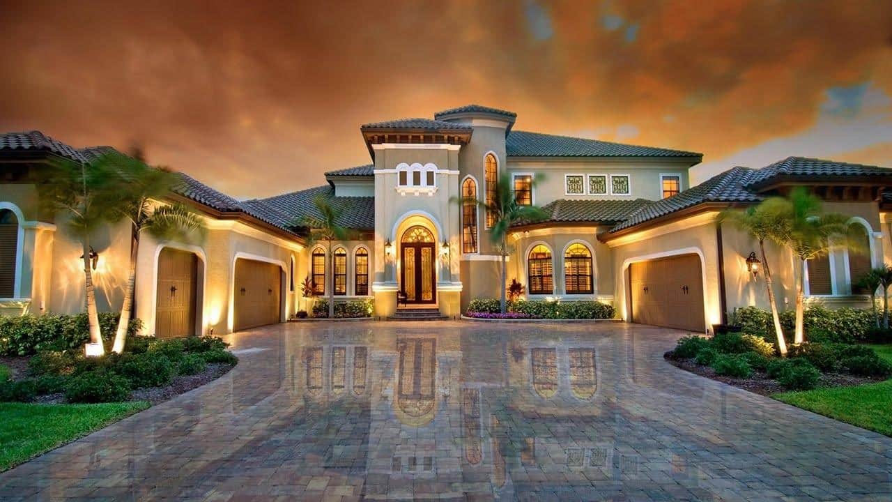 Hire Custom Home Builders to Develop Your Luxury Home
