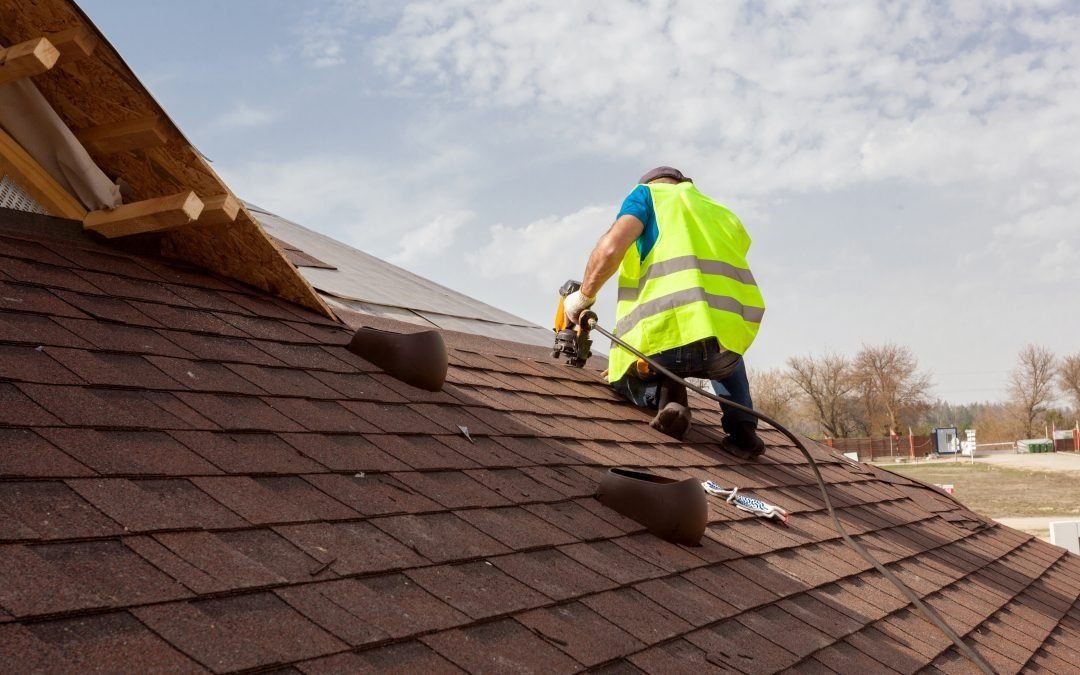 What to Consider When You Hire a Roofer?