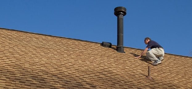 Signs That You Should Immediately Contact Roofing Contractors