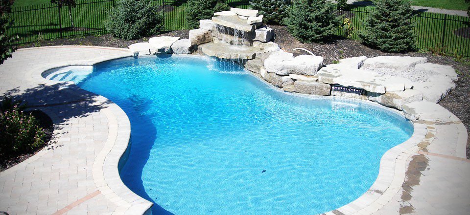 Common but essential services offered by swimming pool specialists