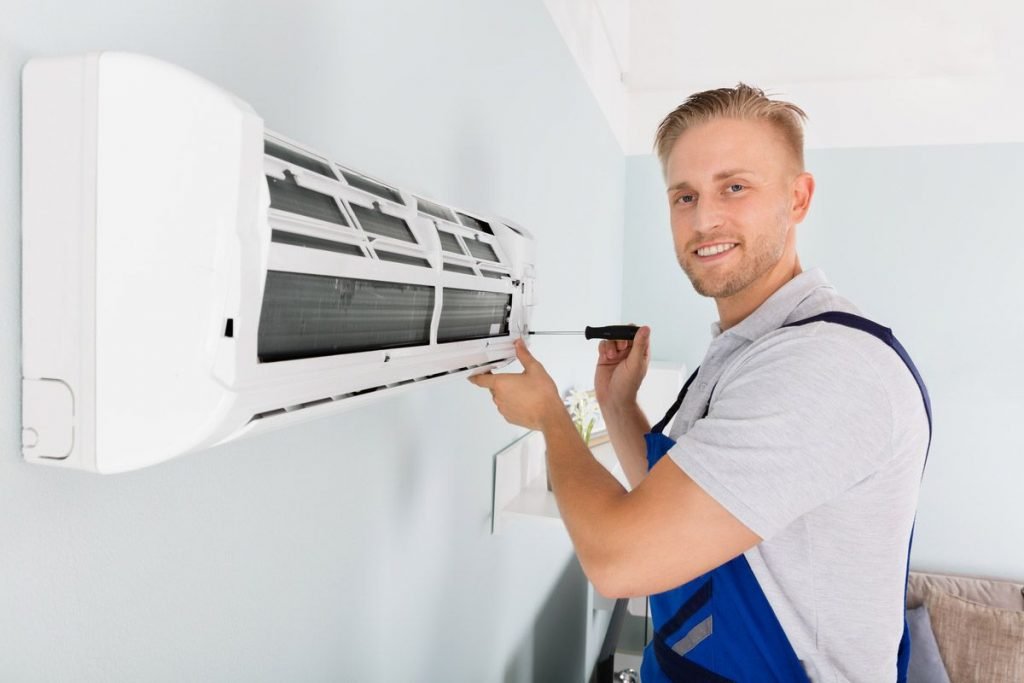 7 Air Conditioning Maintenance Tips from the Technician’s Book