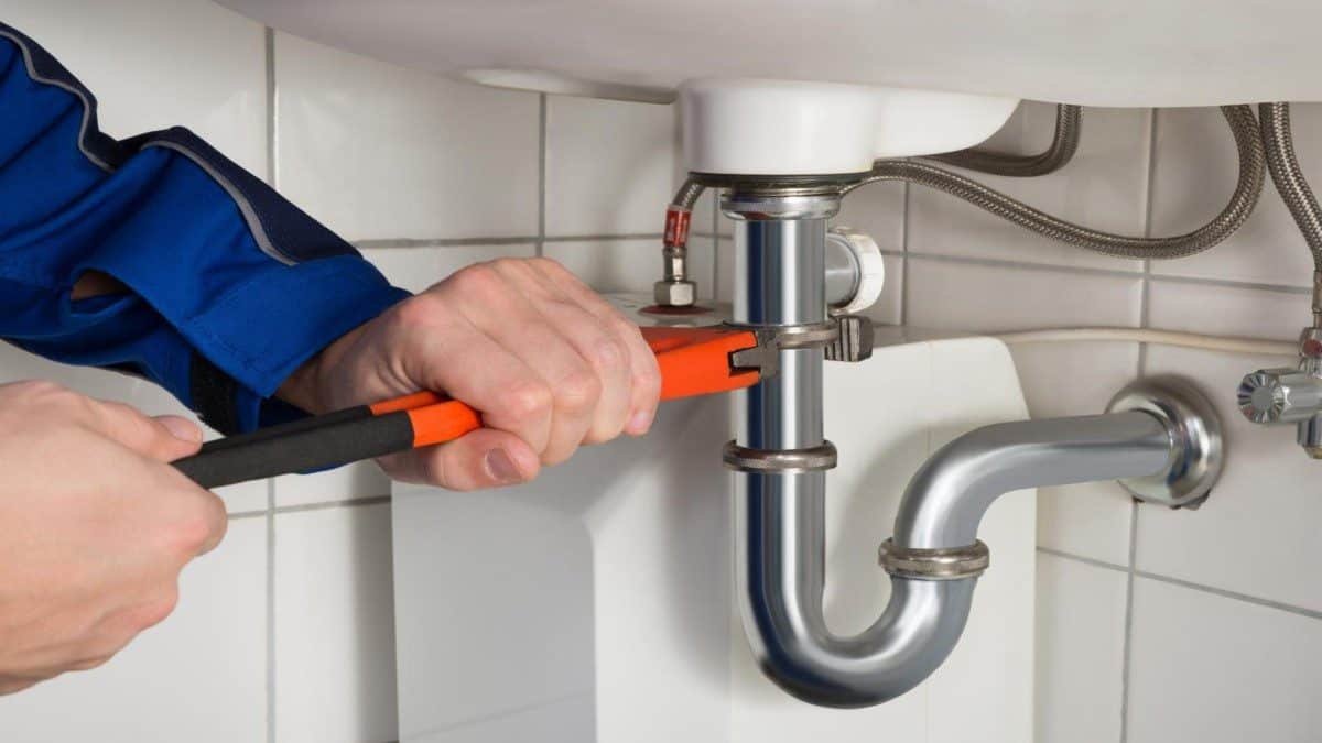 Plumbing in Canberra: How to Hire a Plumber