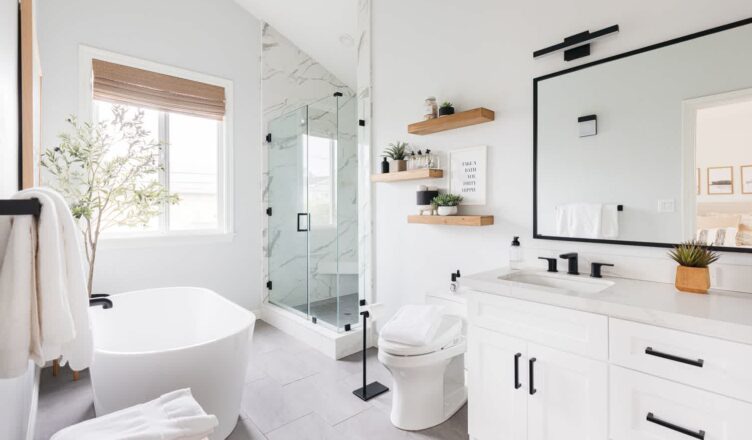 Maximizing Your Bathroom Space With a Renovation: How to Plan and ...