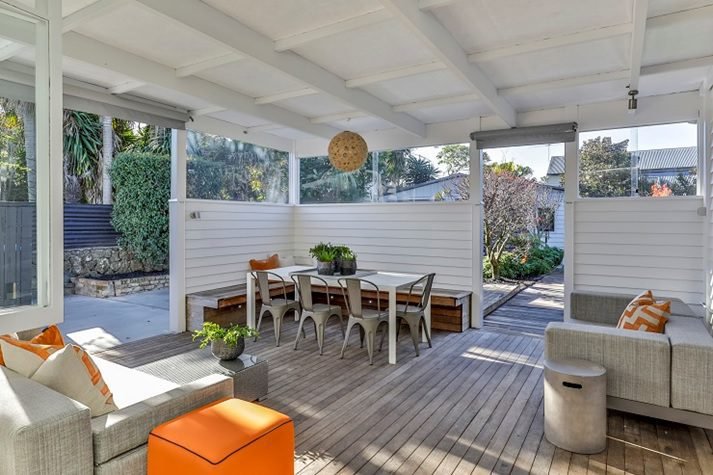 Traditional vs. Modern Property Staging: The Showdown That Wins Buyers’ Hearts (and Wallets)