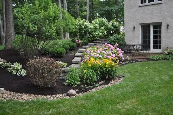 Rock and Mulch Pathways