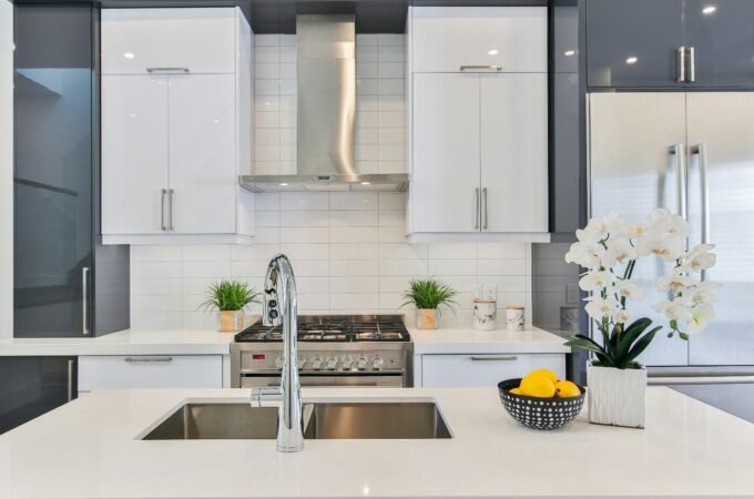 10 Essential Tips for a Smooth Kitchen Redesign