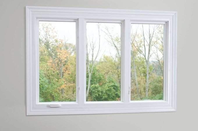 What is the Difference Between an Awning and Casement Window?