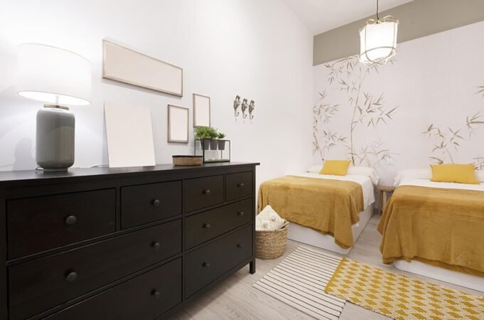 Using Storage Beds to Reduce Bedroom Clutter