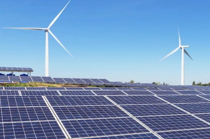 Hybrid Power Explained: How BESS Solutions Reduce Fuel Use and Carbon on Site